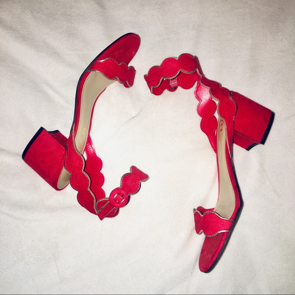 Scallop Accented Heeled Sandals